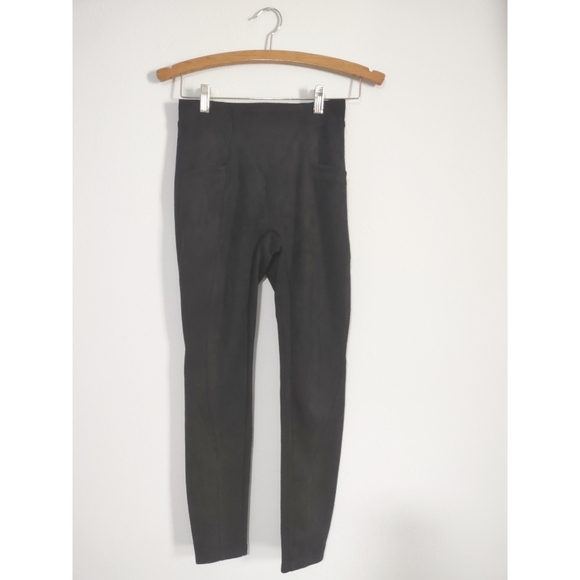 HALARA‎ Women's Suede Leggings - Picture 6 of 11